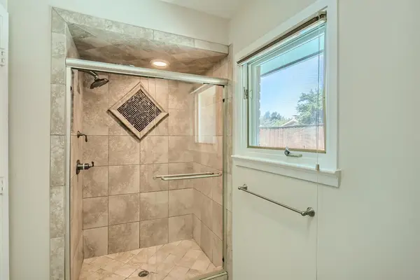 Coliving in Northwood Hills - Ne Dallas, Dallas