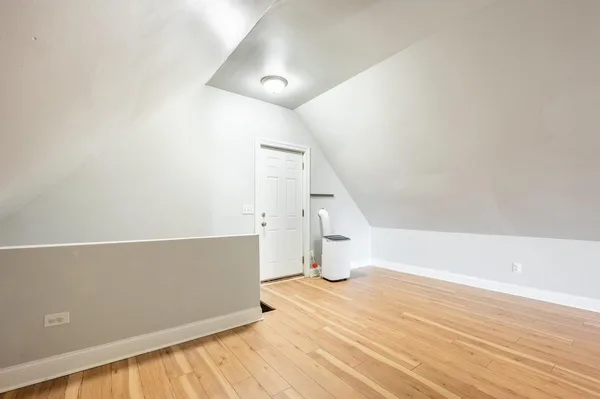 Coliving in Irving Park - Northwest Side, Chicago