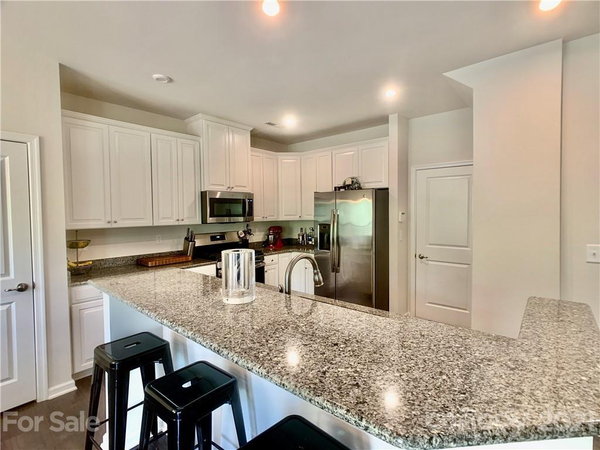 Coliving in Eagle Lake - West Charlotte, Charlotte