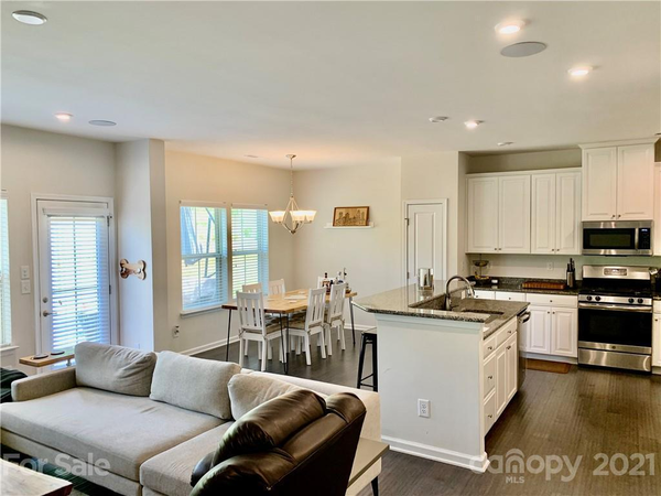 Coliving in Eagle Lake - West Charlotte, Charlotte