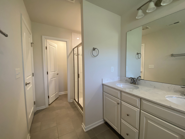 Coliving in Eagle Lake - West Charlotte, Charlotte