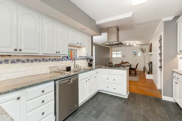 Coliving in Armour Hills - KCMO, Kansas City