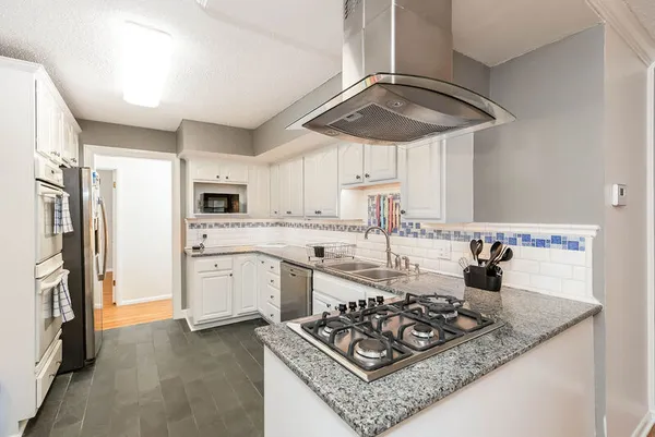 Coliving in Armour Hills - KCMO, Kansas City