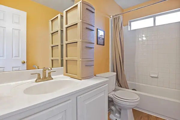 Coliving in San Marcos - South Austin, Austin