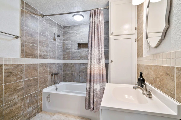 Coliving in Baytown - Se Houston, Houston