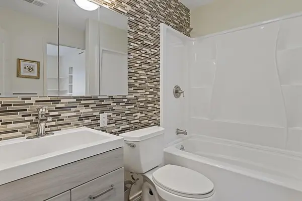 Coliving in Seguin - Outer SATX, San Antonio