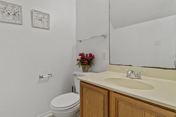 Coliving in Seguin - Outer SATX, San Antonio