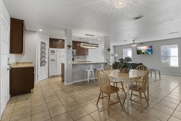 Coliving in Seguin - Outer SATX, San Antonio