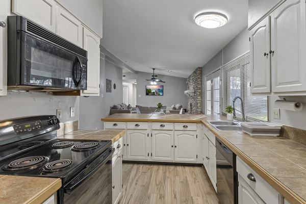 Coliving in Seguin - Outer SATX, San Antonio