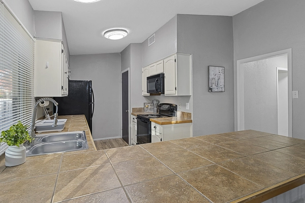 Coliving in Seguin - Outer SATX, San Antonio