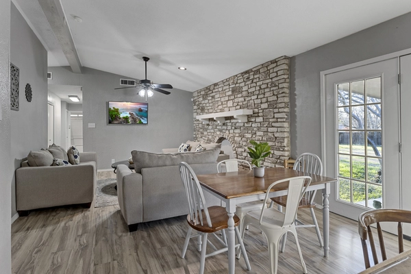 Coliving in Seguin - Outer SATX, San Antonio