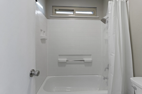 Coliving in Seguin - Outer SATX, San Antonio