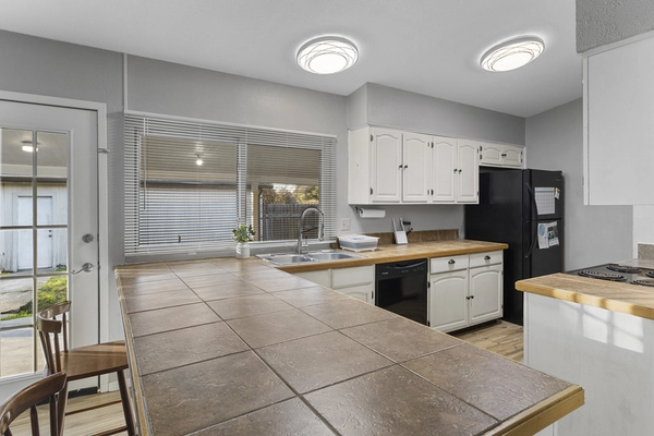 Coliving in Seguin - Outer SATX, San Antonio