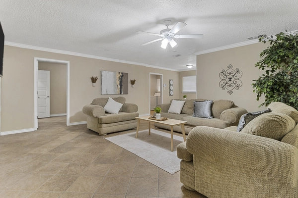 Coliving in Seguin - Outer SATX, San Antonio