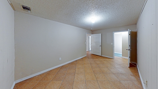 Coliving in Seguin - Outer SATX, San Antonio