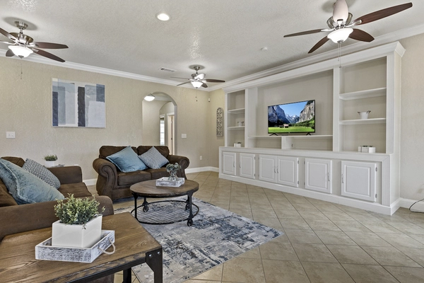 Coliving in Seguin - Outer SATX, San Antonio