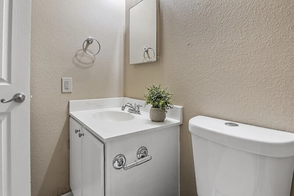 Coliving in Seguin - Outer SATX, San Antonio
