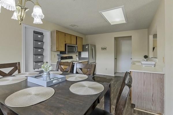 Coliving in Seguin - Outer SATX, San Antonio