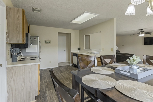 Coliving in Seguin - Outer SATX, San Antonio