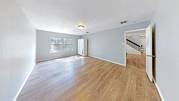 Coliving in Seguin - Outer SATX, San Antonio