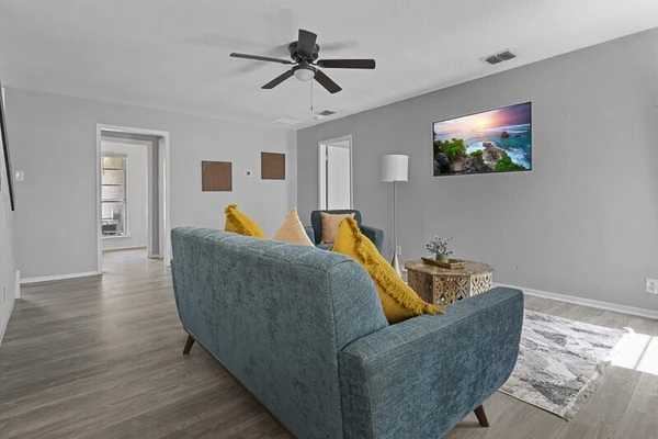 Coliving in Seguin - Outer SATX, San Antonio