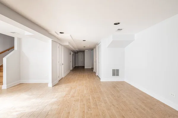 Coliving in Avondale - North Side, Chicago