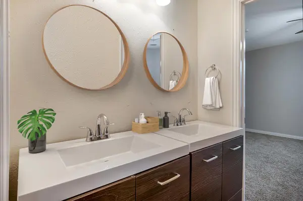 Coliving in Oak Cliff - Sw Dallas, Dallas