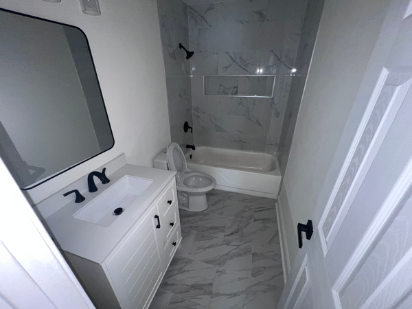 Coliving in Oakdale - North Charlotte, Charlotte