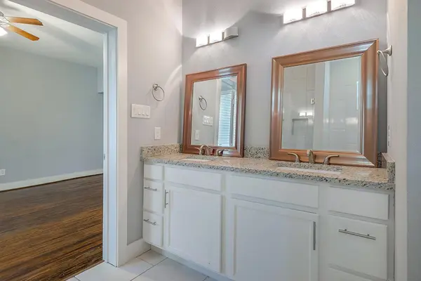 Coliving in Old East Dallas - Ne Dallas, Dallas