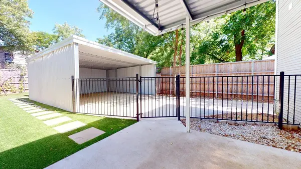 Coliving in Old East Dallas - Ne Dallas, Dallas