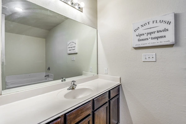 Coliving in New Braunfels - Outer SATX, San Antonio