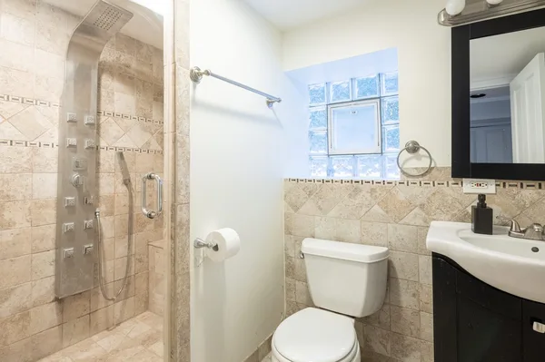 Coliving in Avondale - North Side, Chicago