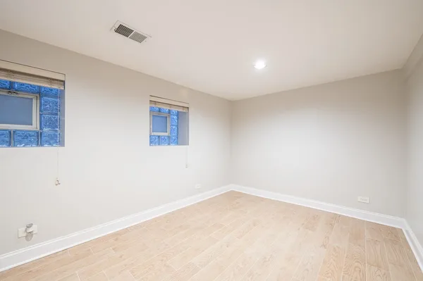 Coliving in Avondale - North Side, Chicago