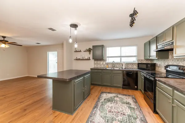 Coliving in Brooks City Base - South SATX, San Antonio