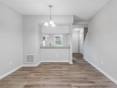 Coliving in University City South - North Charlotte, Charlotte