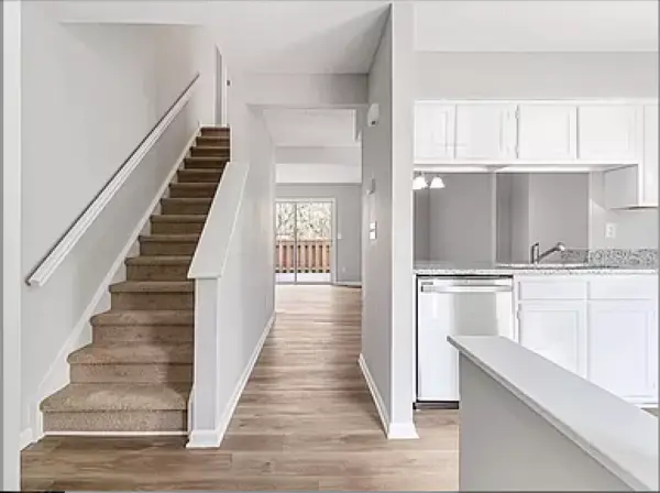 Coliving in University City South - North Charlotte, Charlotte