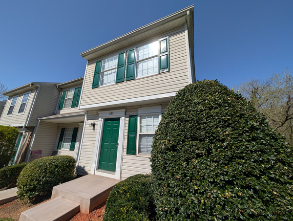 Coliving in University City South - North Charlotte, Charlotte