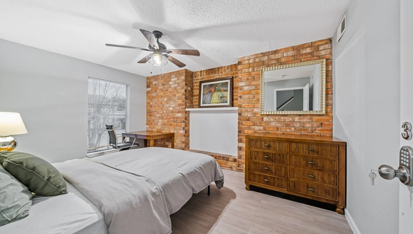 Coliving in Greater Hobby Area - Se Houston, Houston