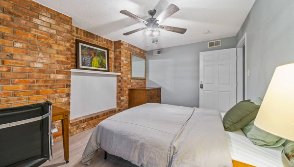 Coliving in Greater Hobby Area - Se Houston, Houston