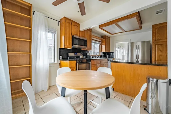 Coliving in Inglewood - Westside / South Bay, Los Angeles