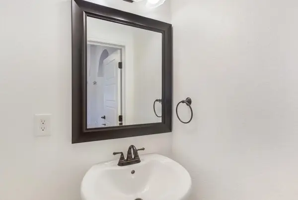 Coliving in Clayton - North Denver, Denver