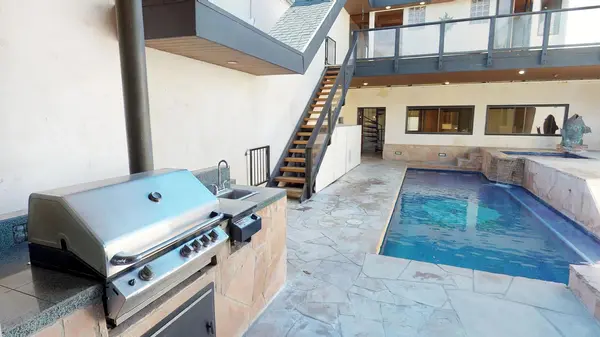 Coliving in Manhattan Beach - Westside / South Bay, Los Angeles