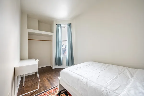 Coliving in Ukrainian Village - West Side, Chicago