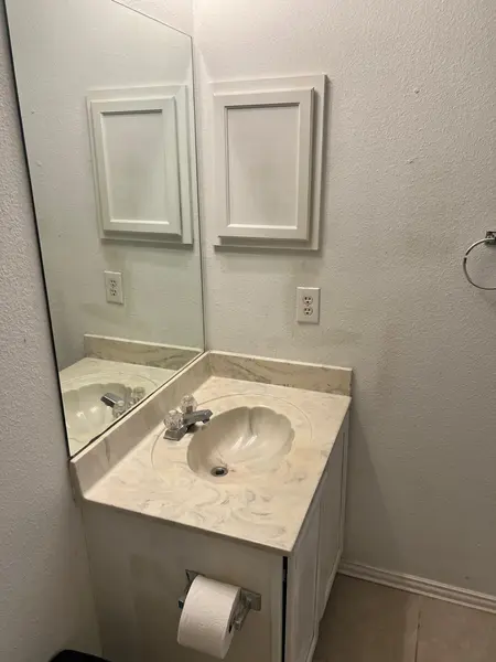 Coliving in Inner West Side - West SATX, San Antonio