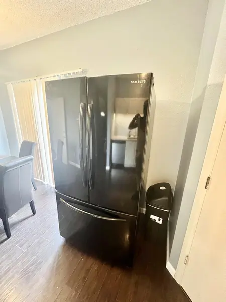 Coliving in Inner West Side - West SATX, San Antonio