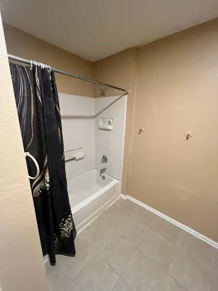 Coliving in Inner West Side - West SATX, San Antonio