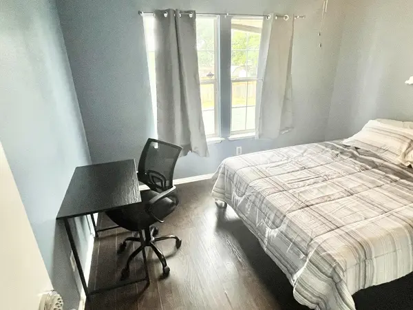 Coliving in Inner West Side - West SATX, San Antonio