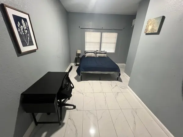 Coliving in Inner West Side - West SATX, San Antonio