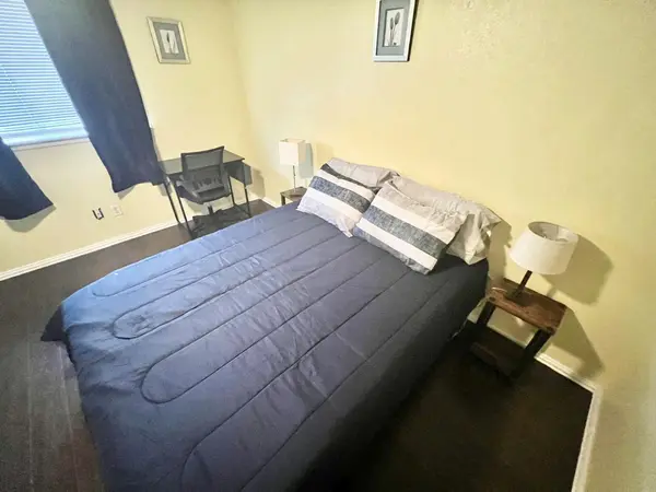 Coliving in Inner West Side - West SATX, San Antonio