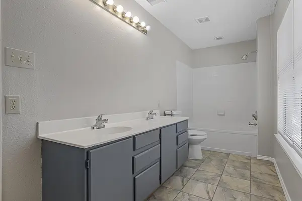 Coliving in Far West Side - West SATX, San Antonio